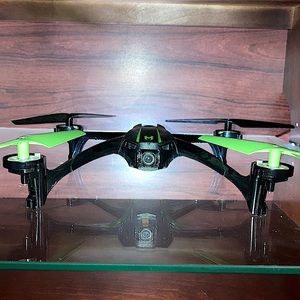 Sky Viper scout drone-Has a camera with a memory card slot to save pics and vids